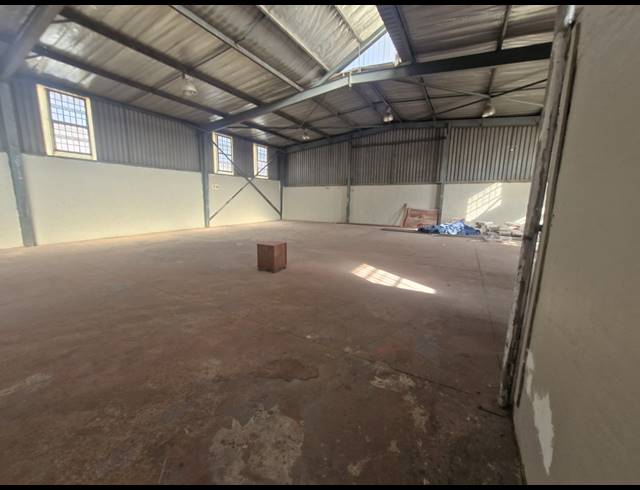477M² WAREHOUSE TO LET IN DENVER